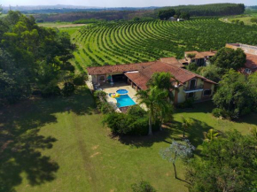 Chácara Tâmo na mió, Confortável casa de campo para famílias com Wifi, 14 pessoas
